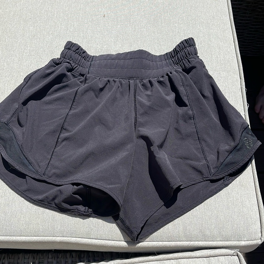 Lululemon shorts size 4